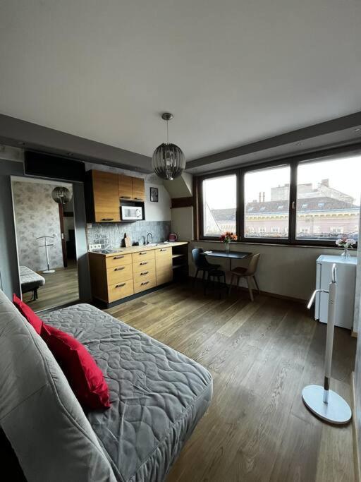 Elegant Rooftop Studio With Shared Terrace And Jacuzzi Apartament *