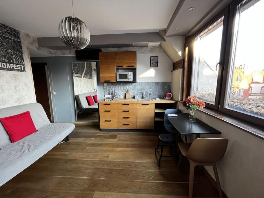 Elegant Rooftop Studio With Shared Terrace And Jacuzzi Apartament