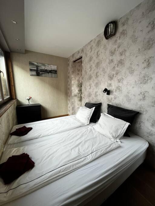 Elegant Rooftop Studio With Shared Terrace And Jacuzzi Apartament