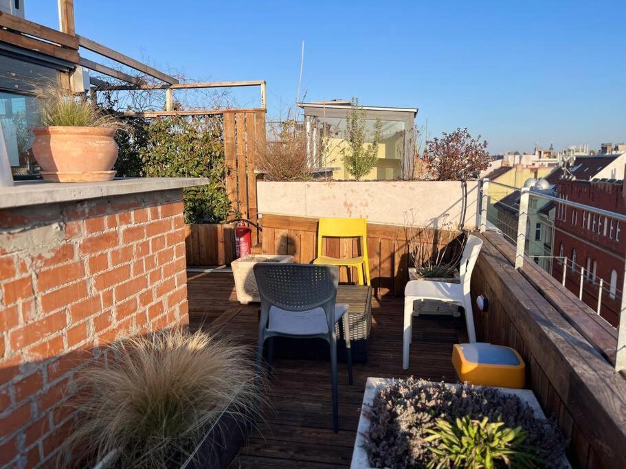 Apartament Elegant Rooftop Studio With Shared Terrace And Jacuzzi